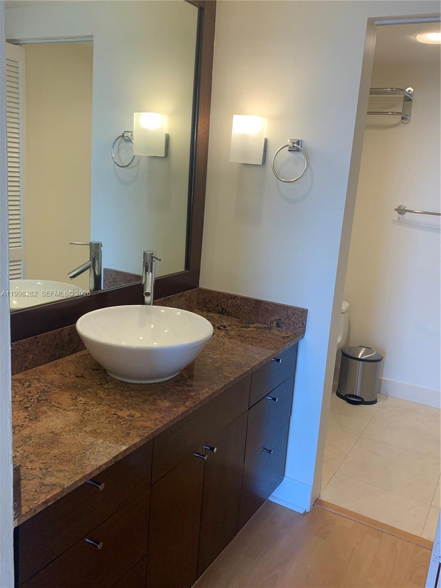 KEY BISCAYNES COMMODORE C - Residential