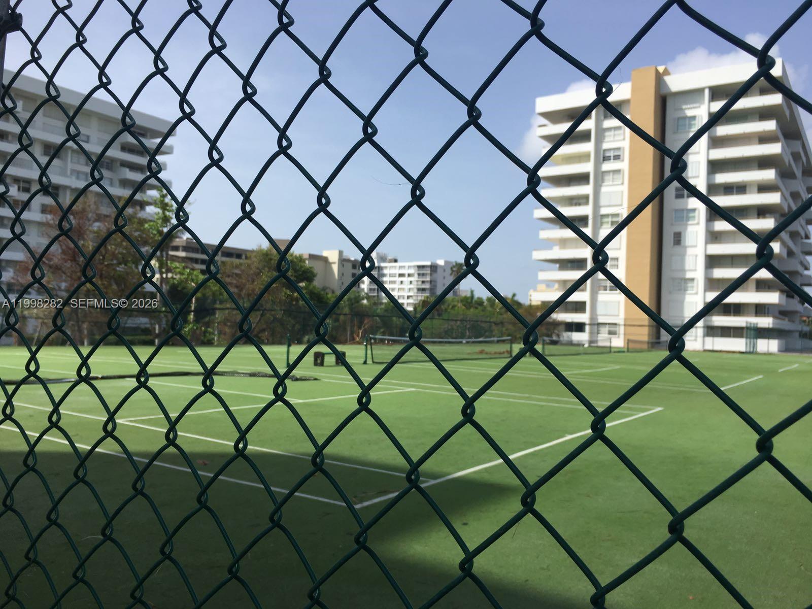 KEY BISCAYNES COMMODORE C - Residential