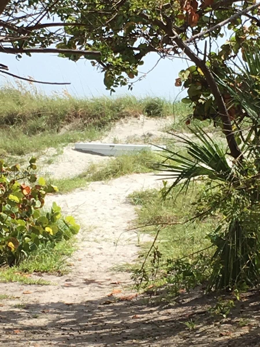 KEY BISCAYNES COMMODORE C - Residential