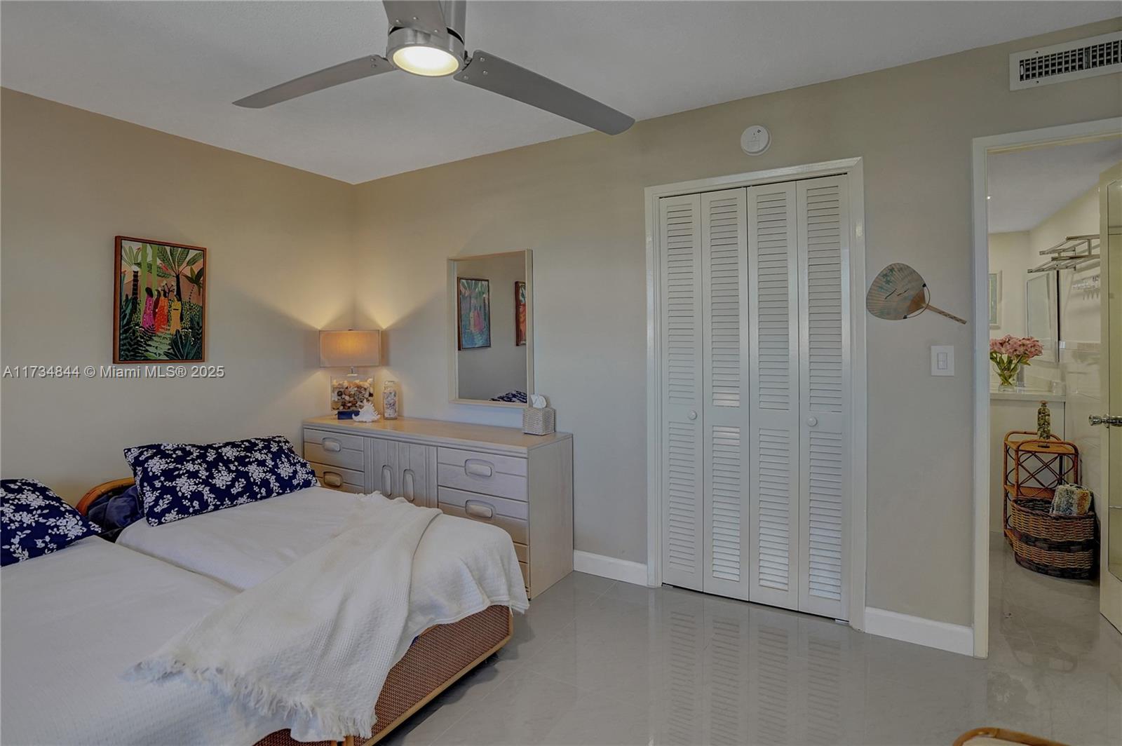 TIFFANY GARDENS NORTH CON - Residential