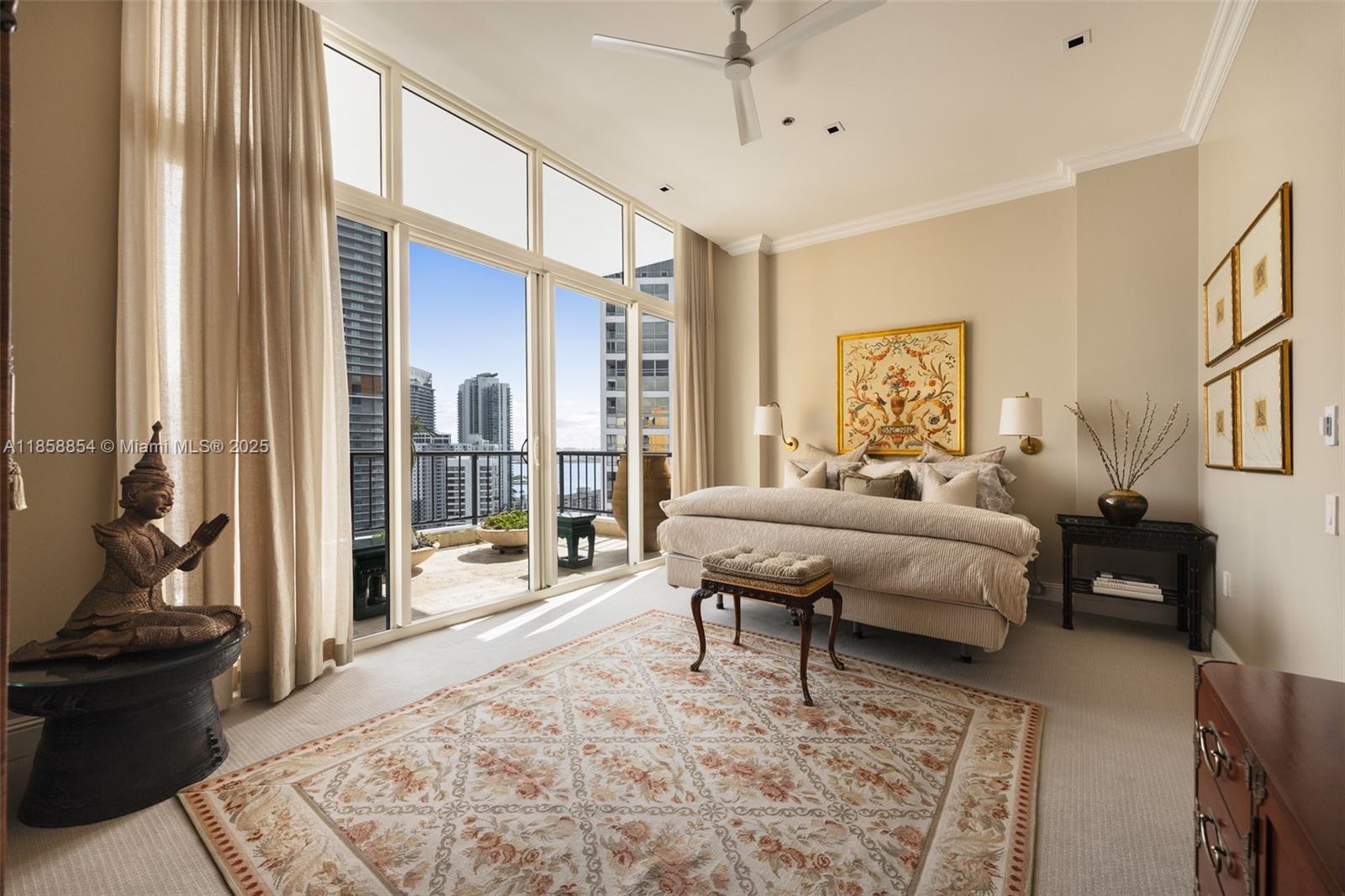 VILLA REGINA CONDO - Residential