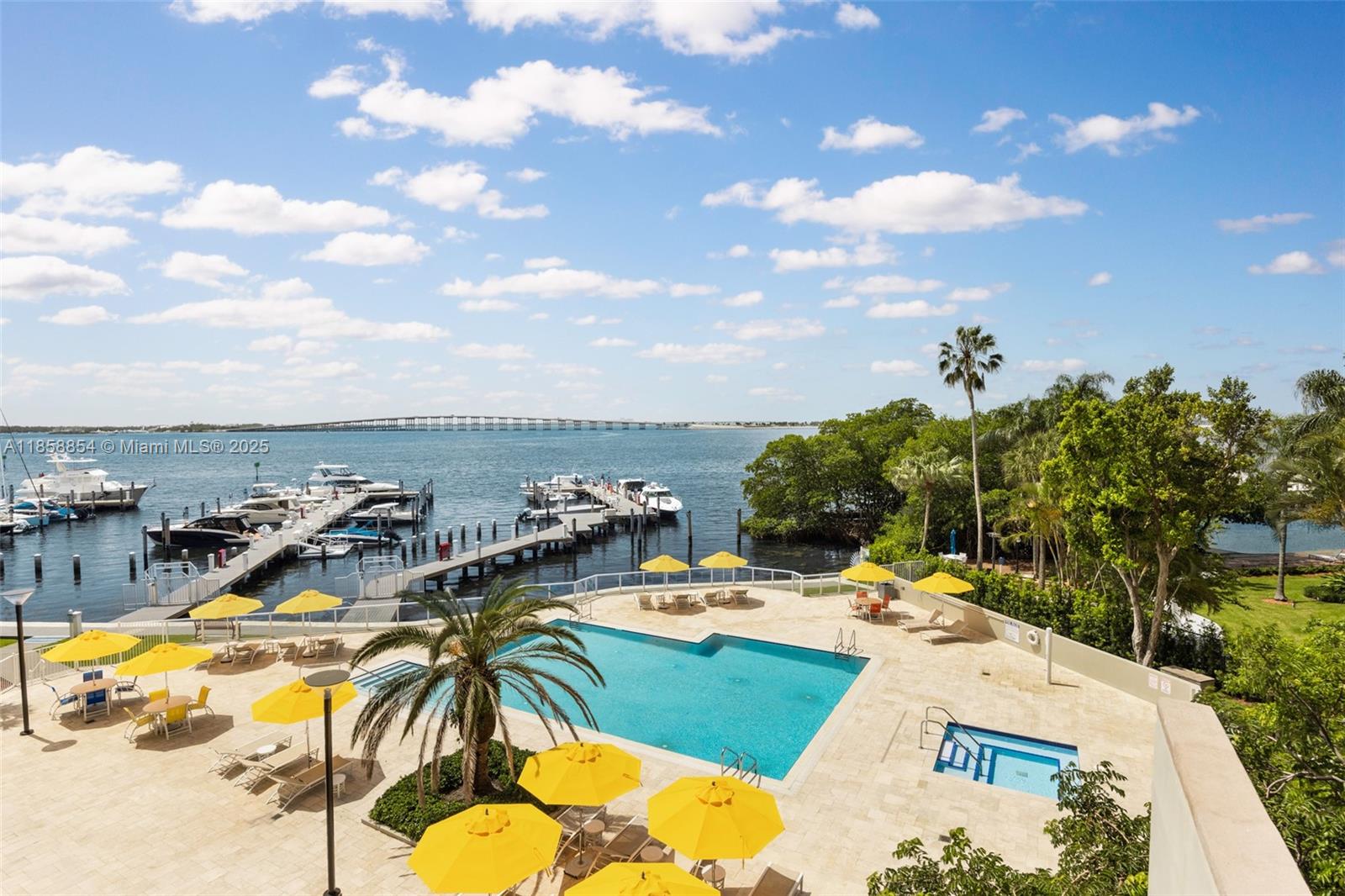 VILLA REGINA CONDO - Residential