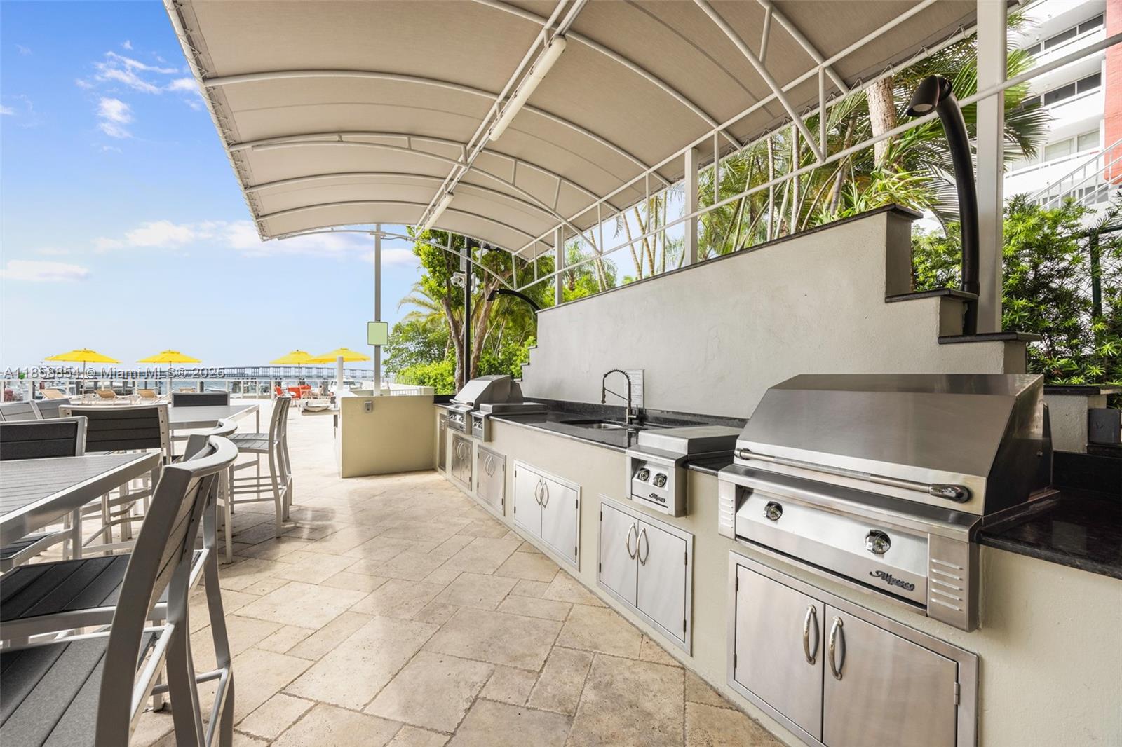 VILLA REGINA CONDO - Residential