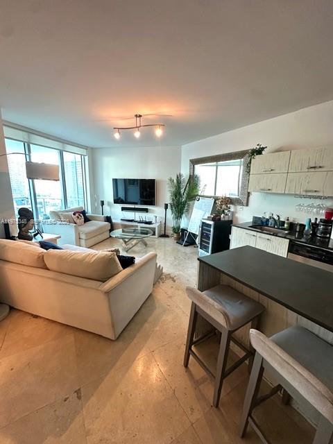 WIND CONDOMINIUM - Residential Lease