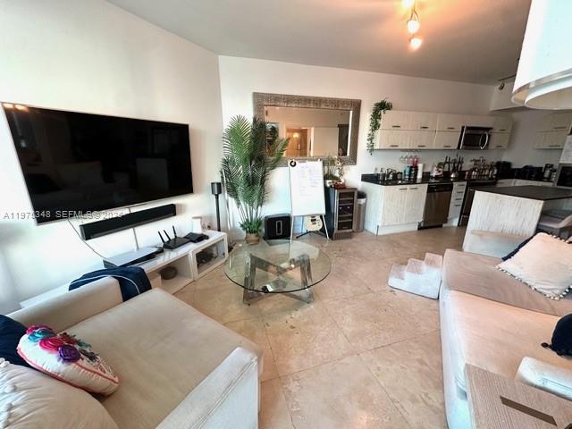 WIND CONDOMINIUM - Residential Lease