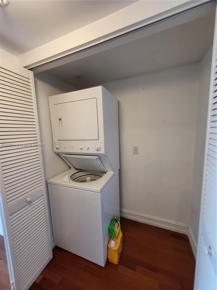 BRICKELL ON THE RIVER N T - Residential