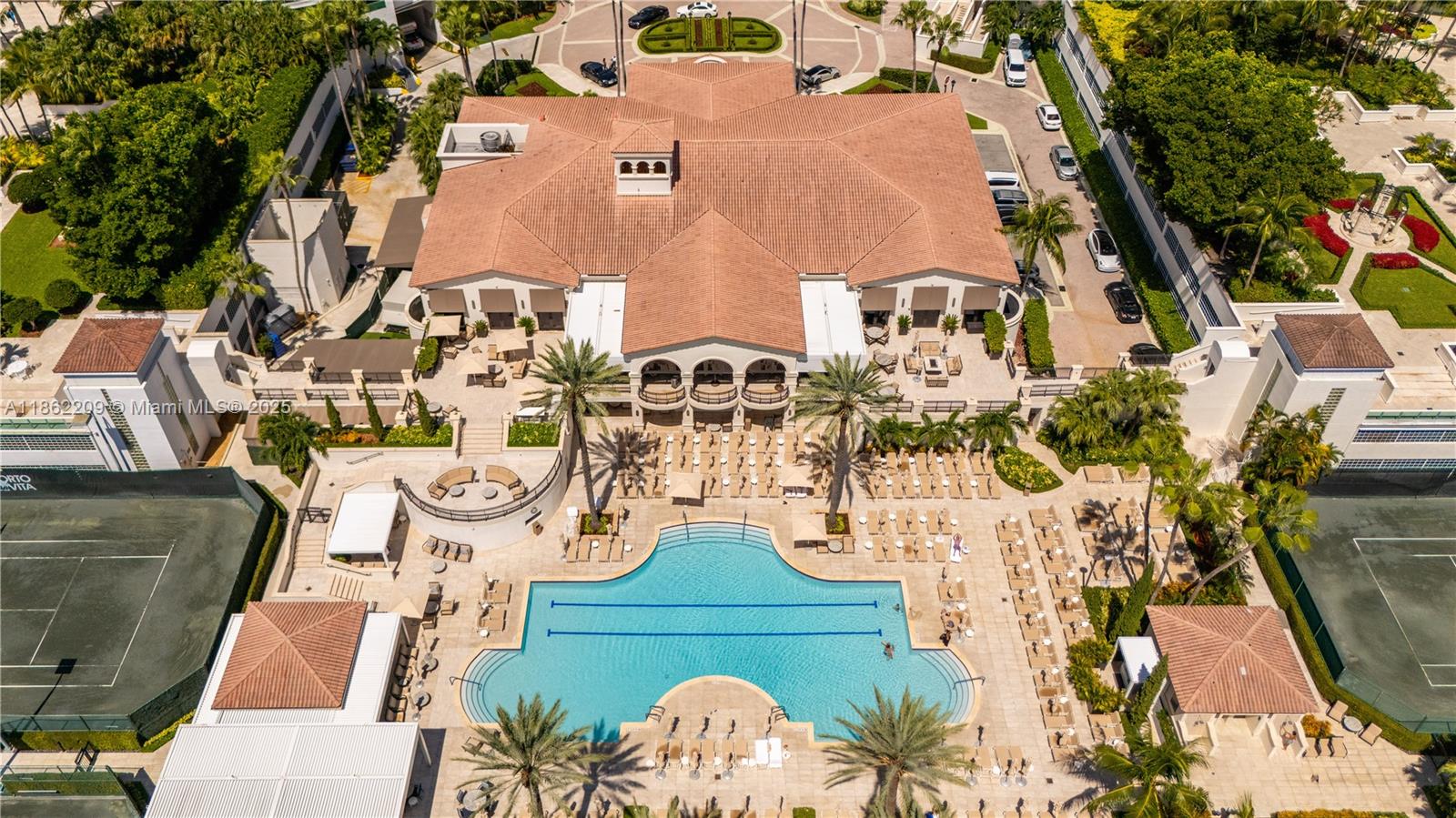 BELLA VISTA MID-RISE SOUT - Residential