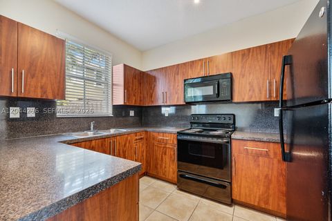 Tiny photo for 1452 SE 25th Ave, Homestead, FL 33035 (MLS # A12044296)