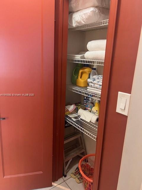 SWEET-EL CONDO - Residential