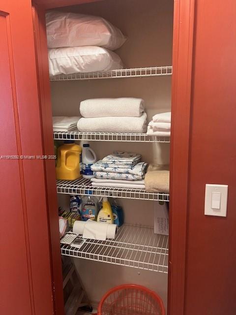 SWEET-EL CONDO - Residential