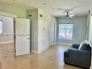 LARGO SOUND PARK 1ST ADD - Residential Lease