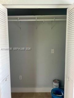 LARGO SOUND PARK 1ST ADD - Residential Lease