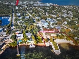 LARGO SOUND PARK 1ST ADD - Residential Lease