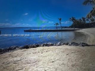 LARGO SOUND PARK 1ST ADD - Residential Lease