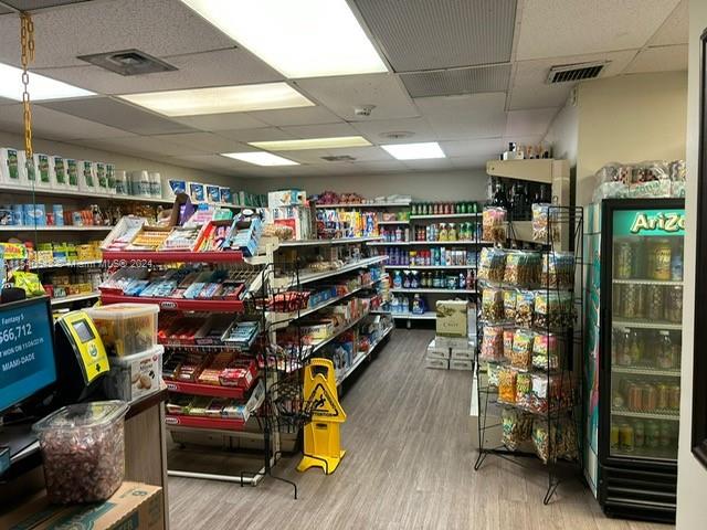 ARLEN HOUSE CONDO - Residential