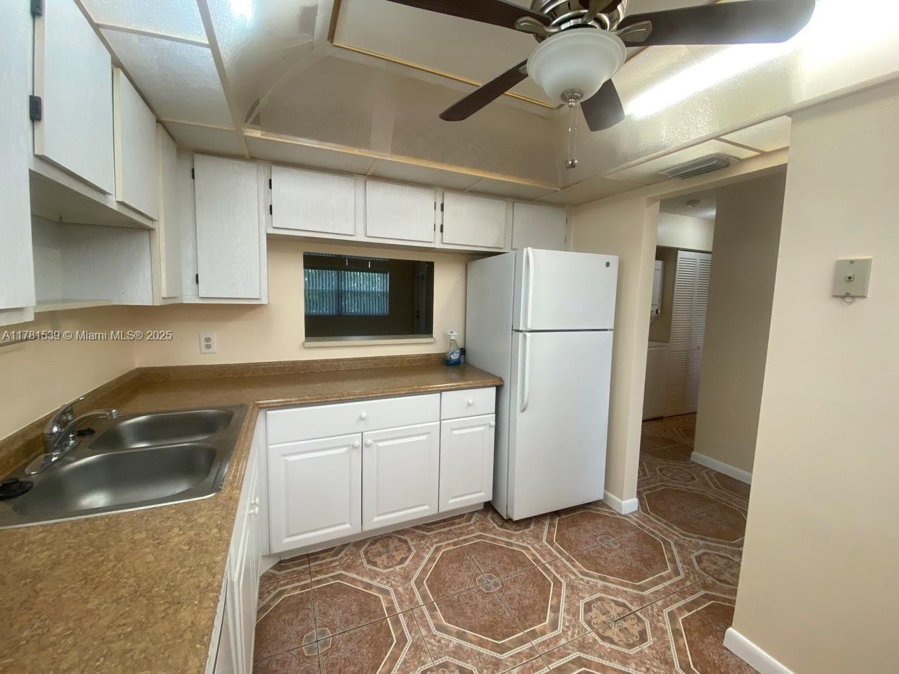 6890 Royal Palm Blvd 305H, Margate, Broward County, Florida - 2 Bedrooms  
2 Bathrooms - 