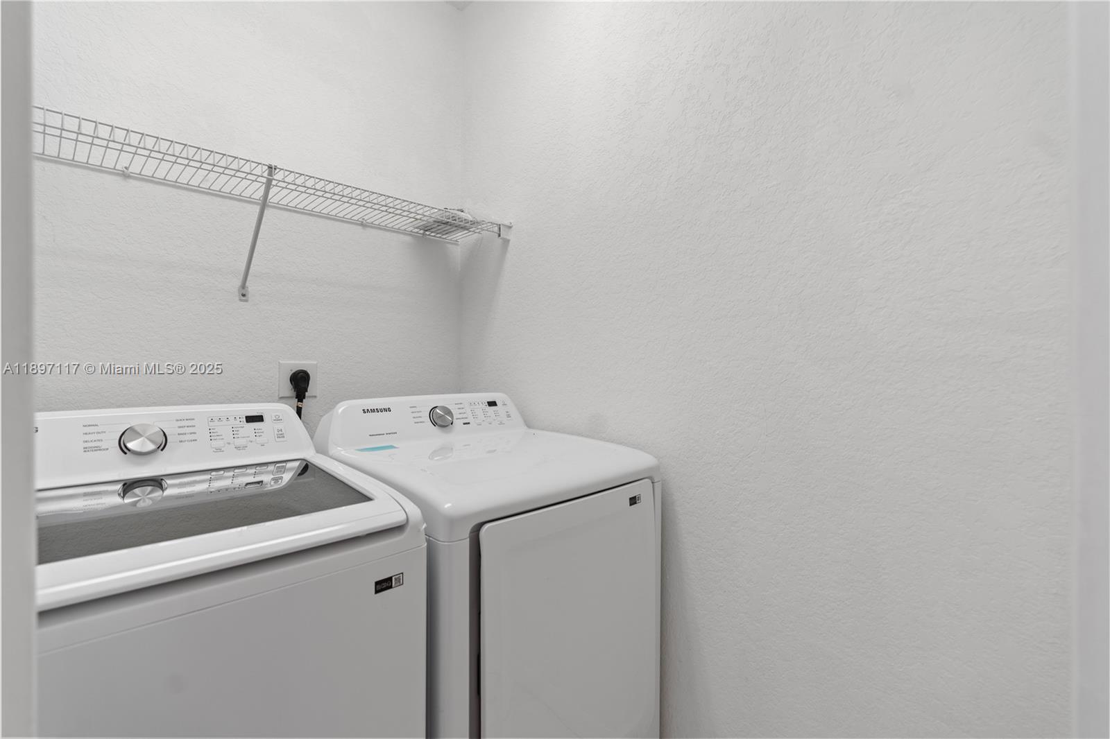 MARINA COVE AT HARBOR VIL - Residential Lease