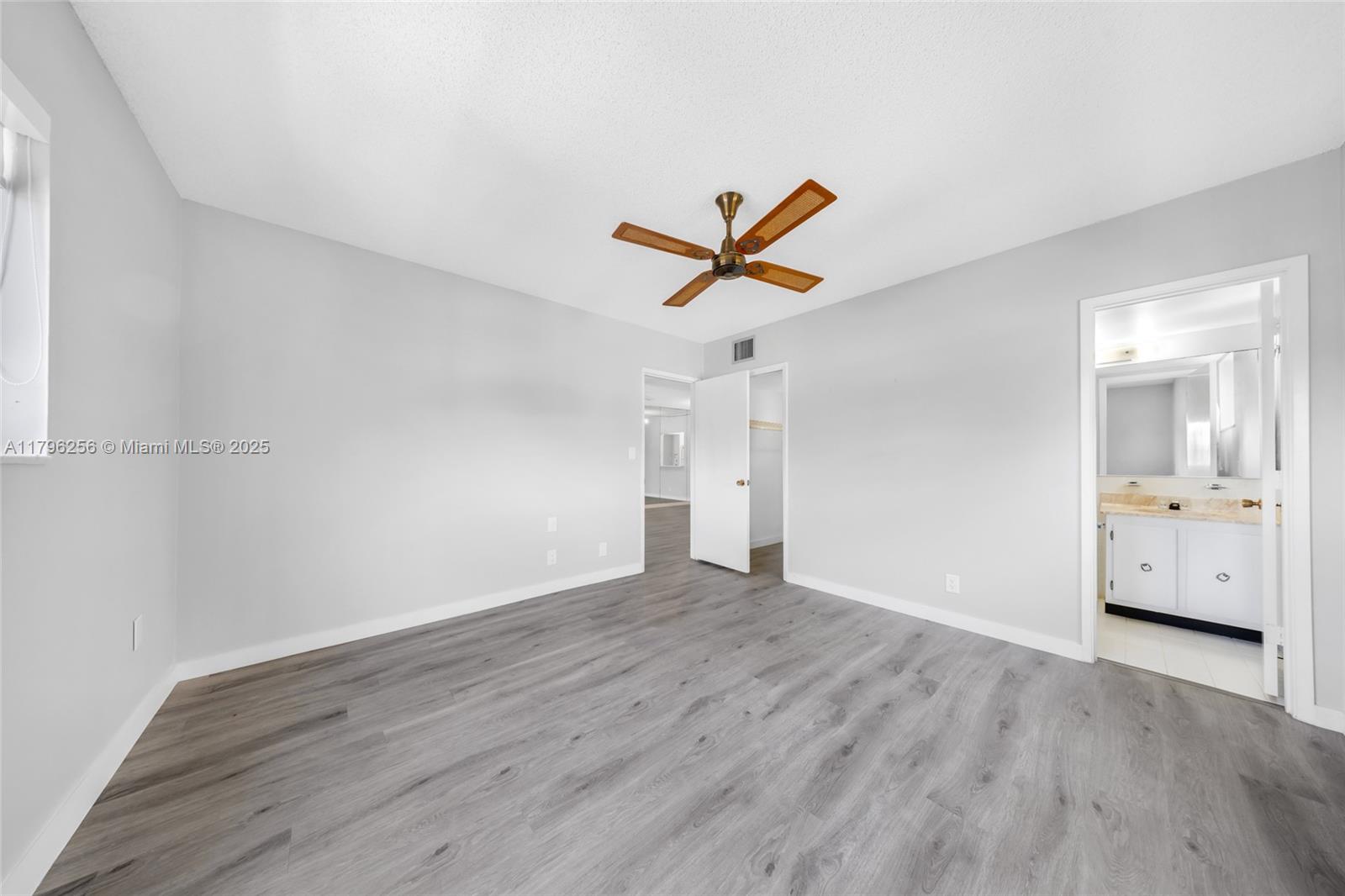 257 S Cypress Rd 425