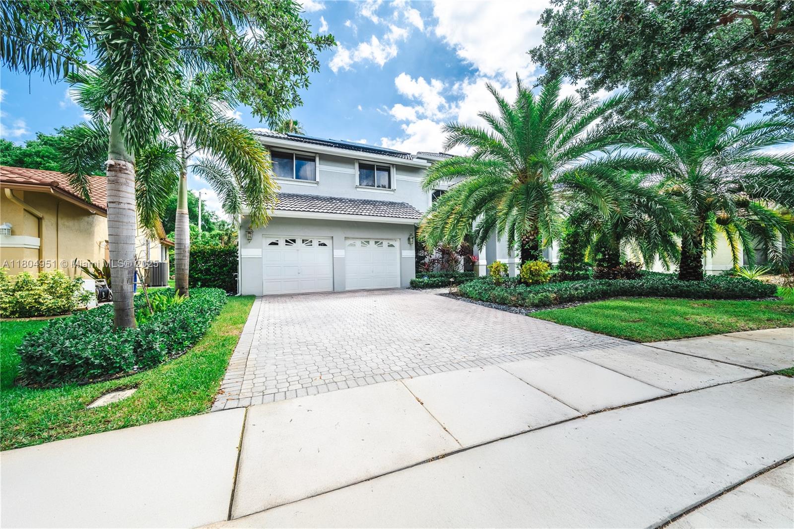 Property for Sale at 18201 Nw 16th St, Pembroke Pines, Miami-Dade County, Florida - Bedrooms: 5 
Bathrooms: 4  - $1,300,000