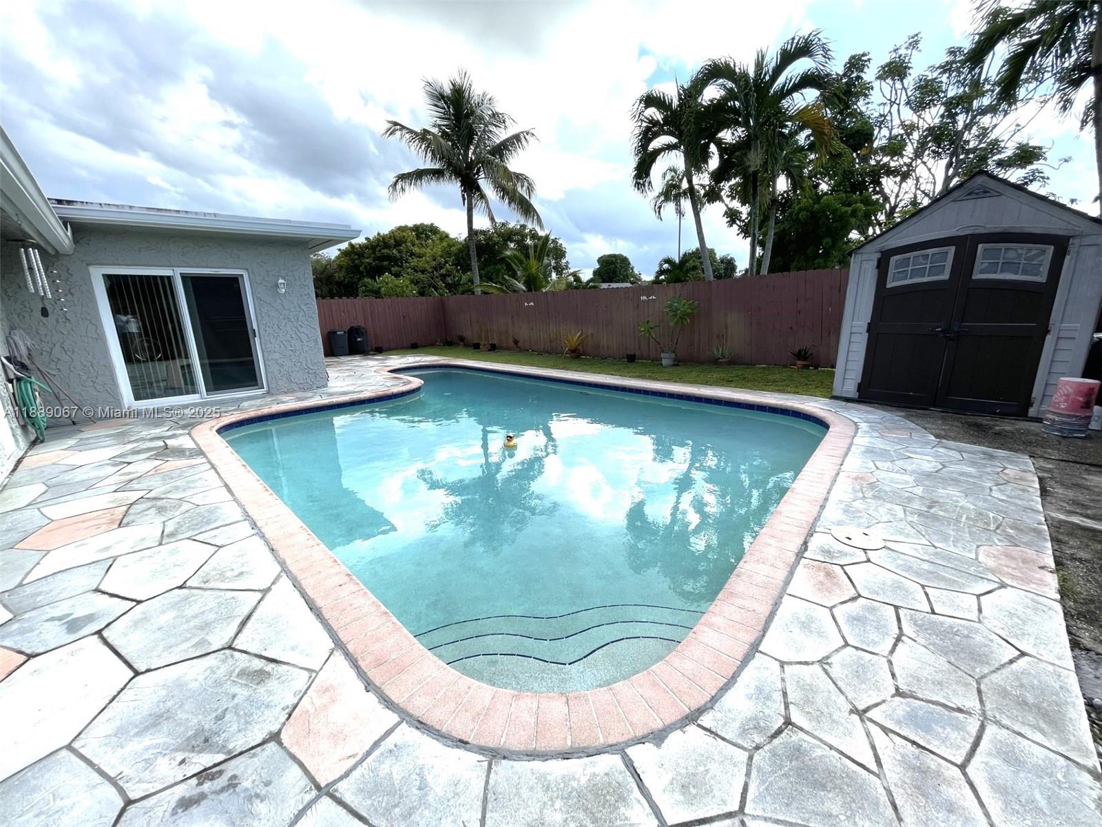 NORTH LAUDERDALE LANDINGS - Residential
