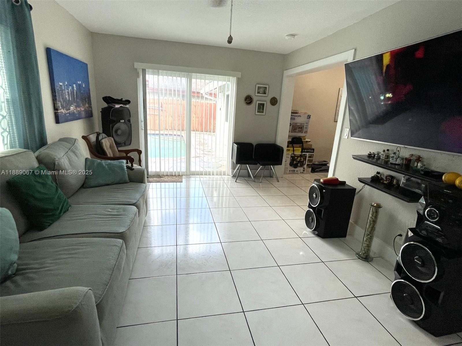 NORTH LAUDERDALE LANDINGS - Residential