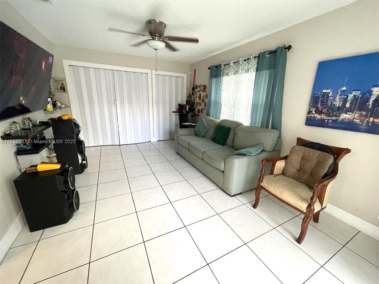 NORTH LAUDERDALE LANDINGS - Residential