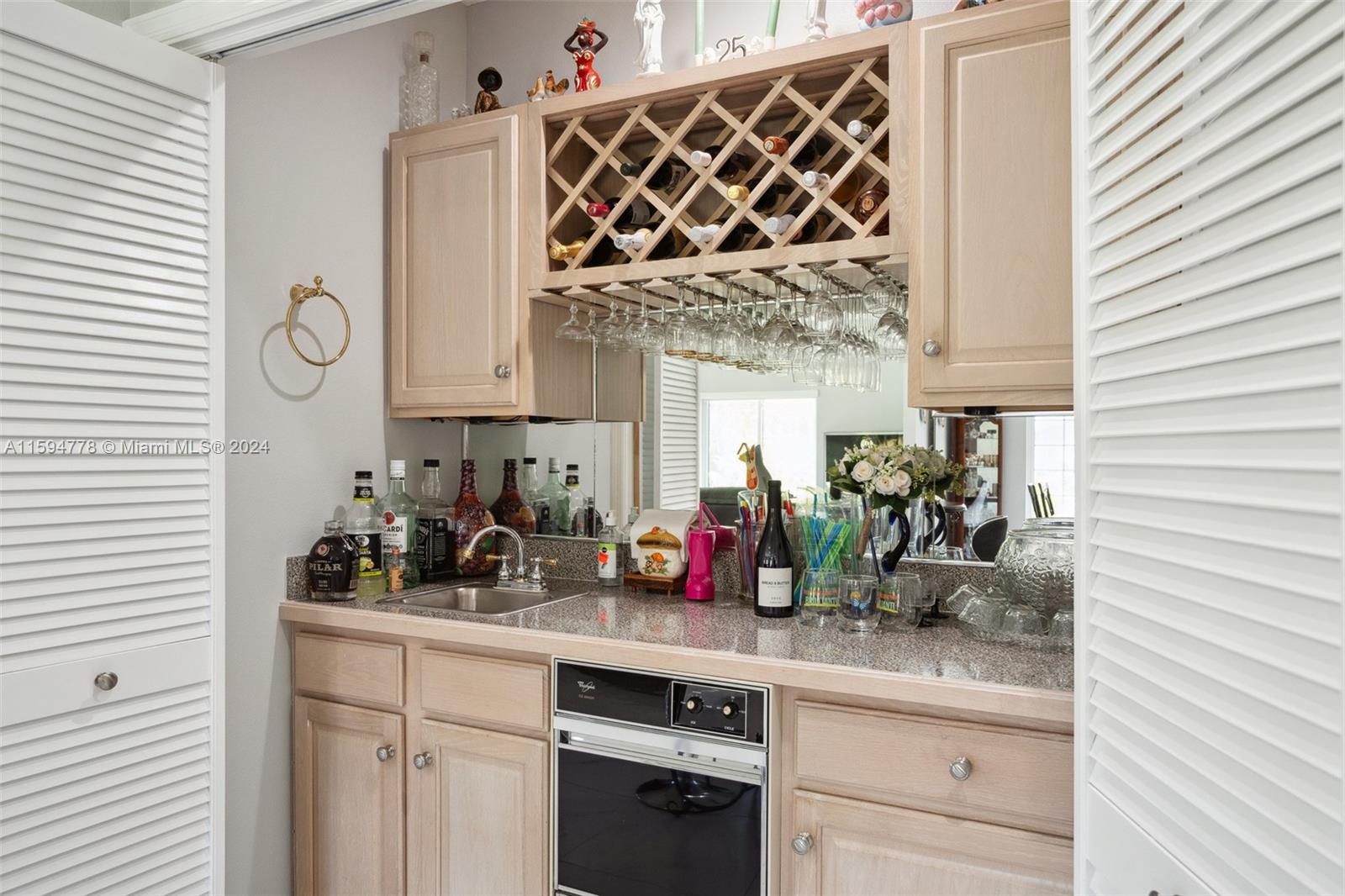 ARROWHEAD LAKE - Residential