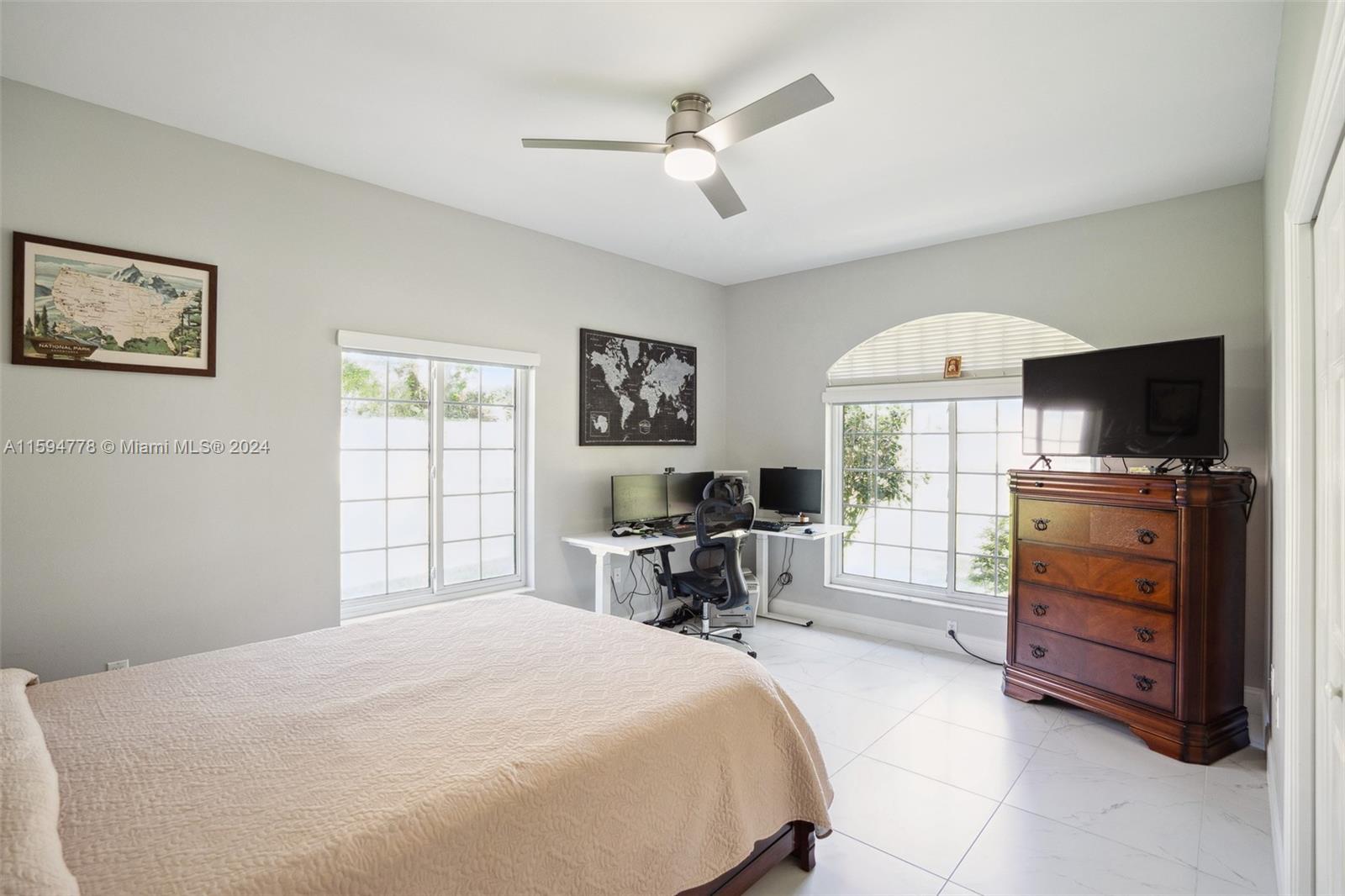 ARROWHEAD LAKE - Residential