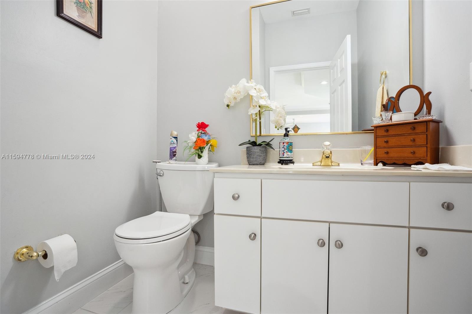 ARROWHEAD LAKE - Residential