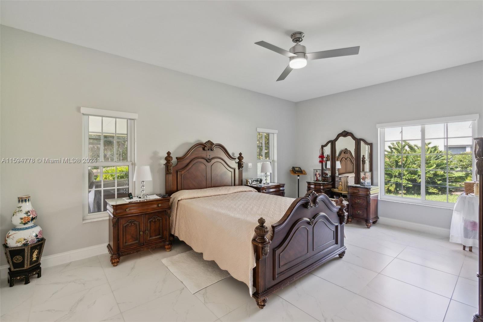 ARROWHEAD LAKE - Residential