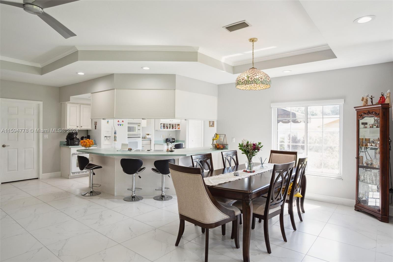 ARROWHEAD LAKE - Residential