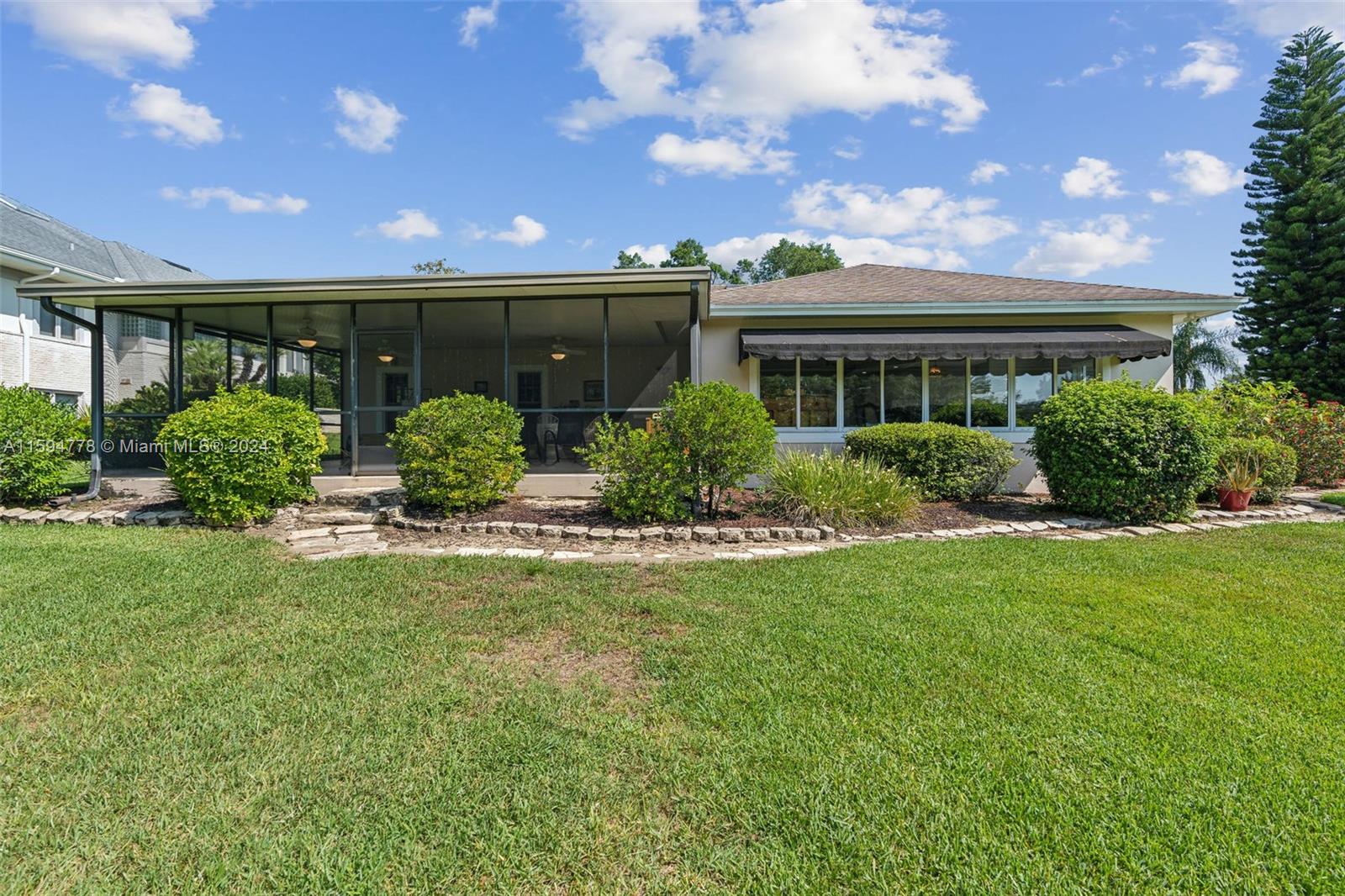 ARROWHEAD LAKE - Residential