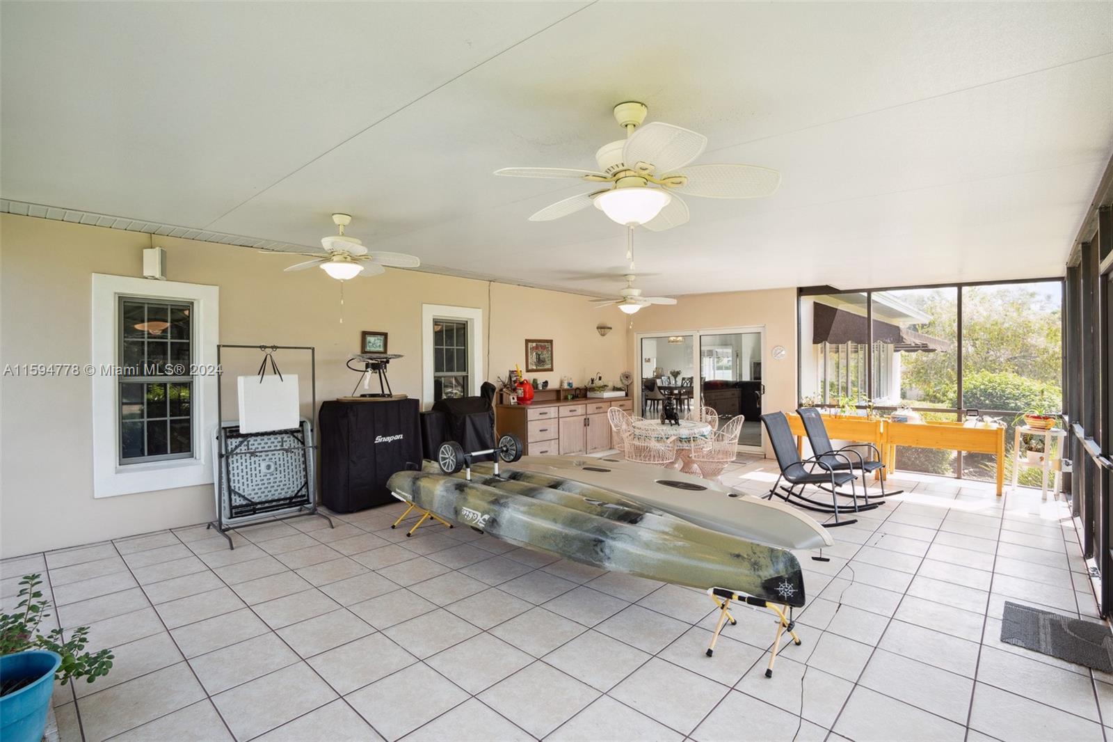 ARROWHEAD LAKE - Residential