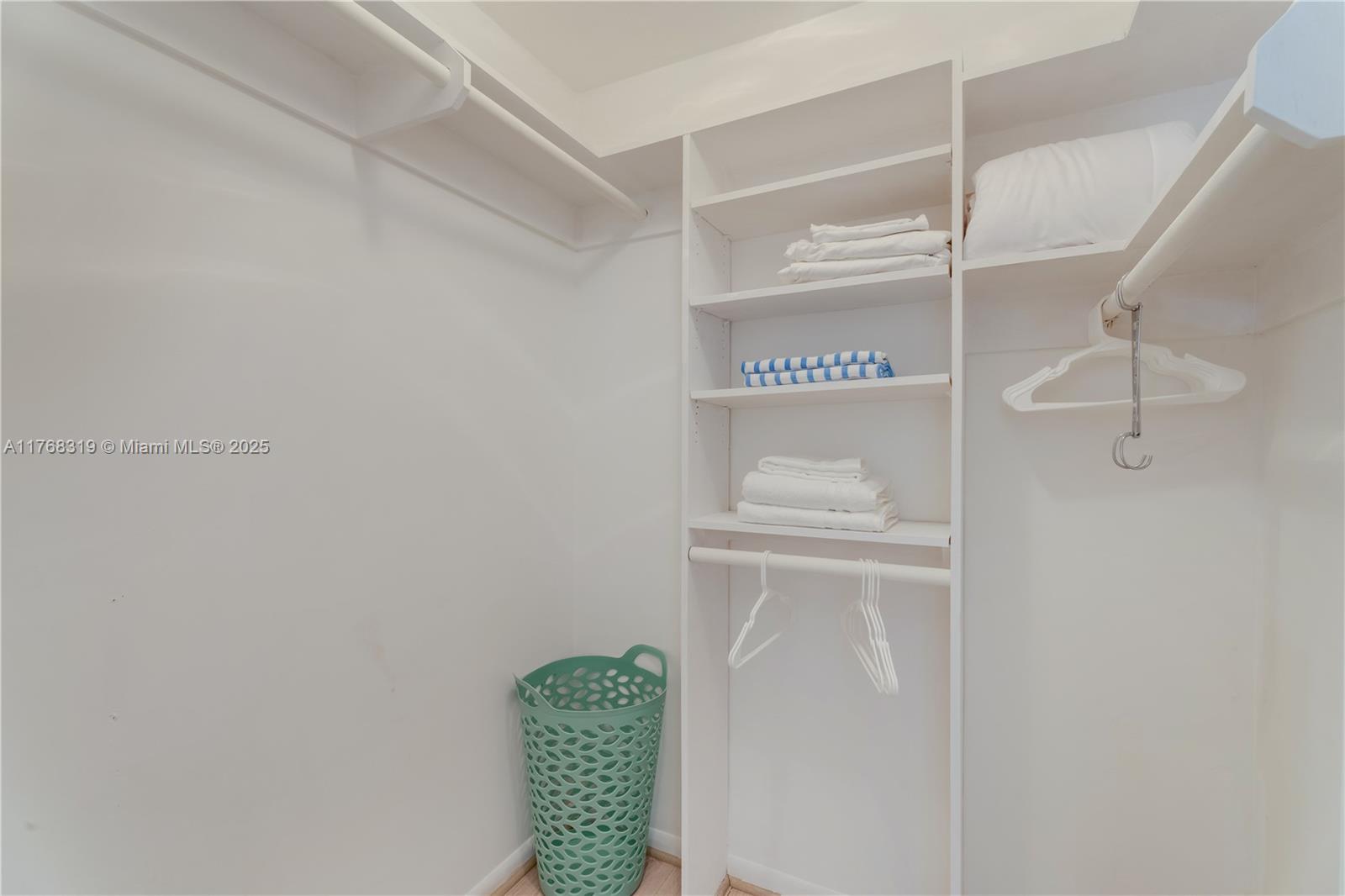 BRICKELL ESTATES - Residential Lease