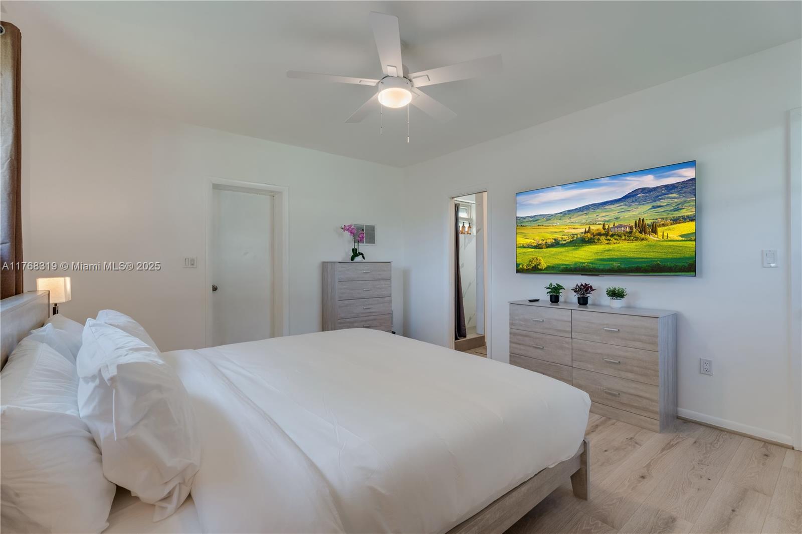 BRICKELL ESTATES - Residential Lease