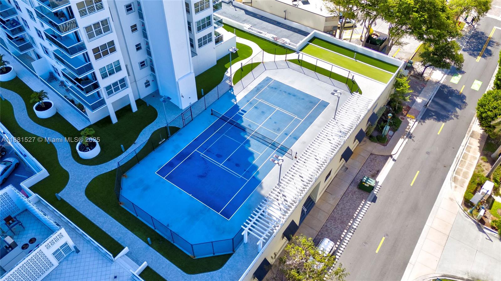 BERKLEY SOUTH CONDO - Residential