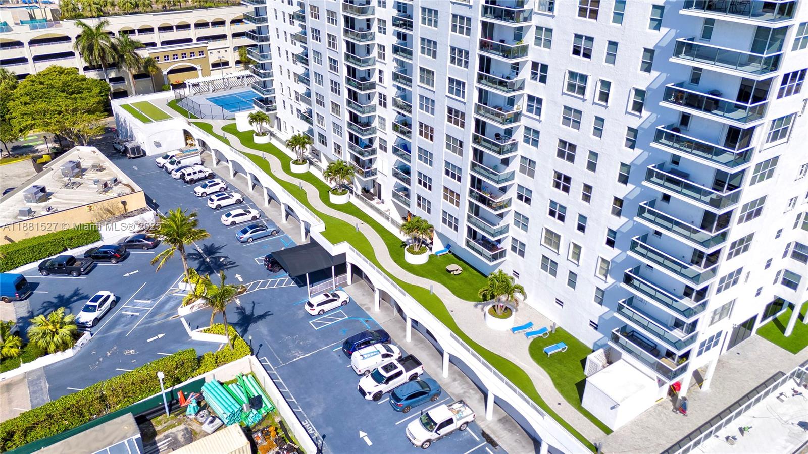 BERKLEY SOUTH CONDO - Residential