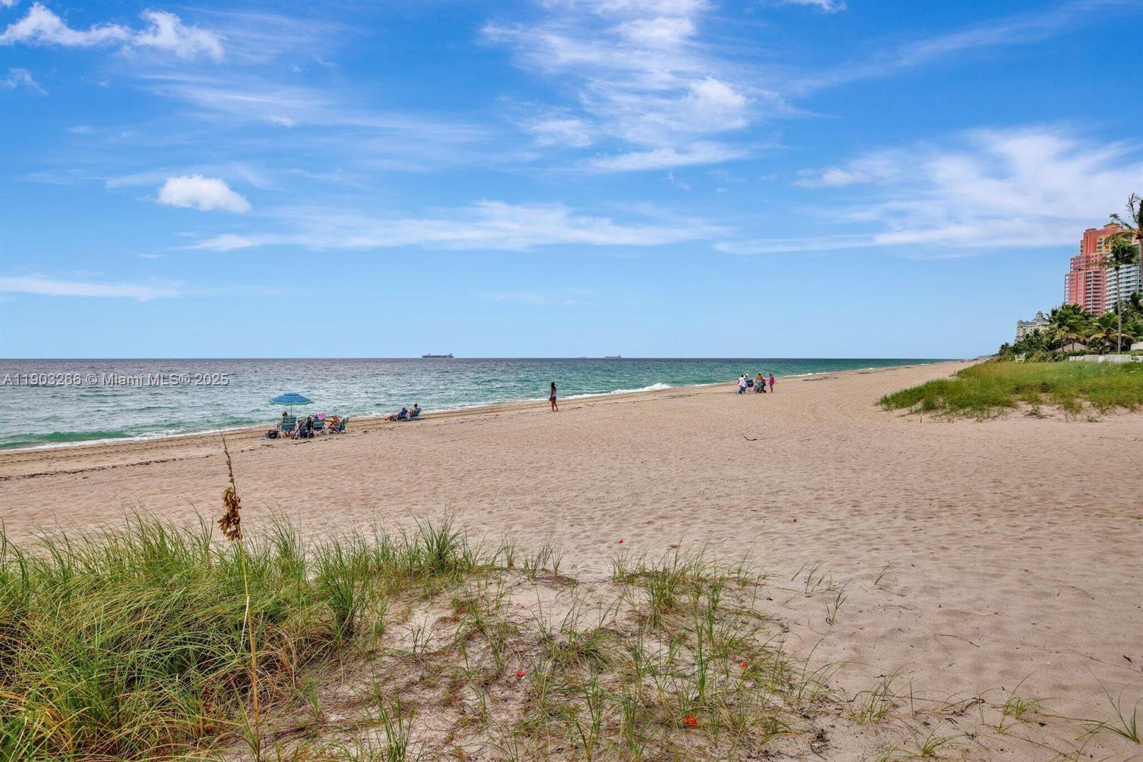 LAUDERDALE BEACH - Residential