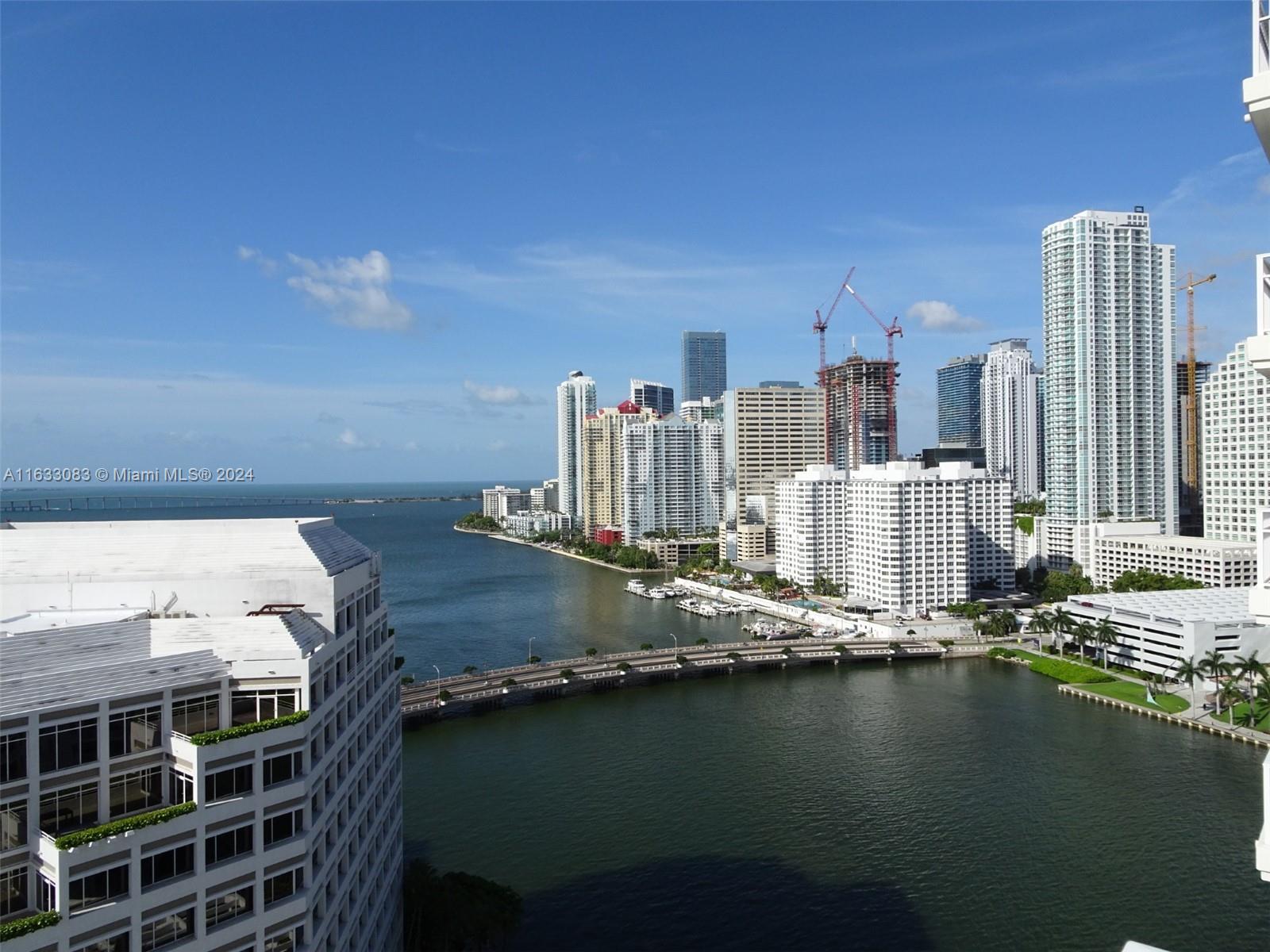 View Miami, FL 33131 condo