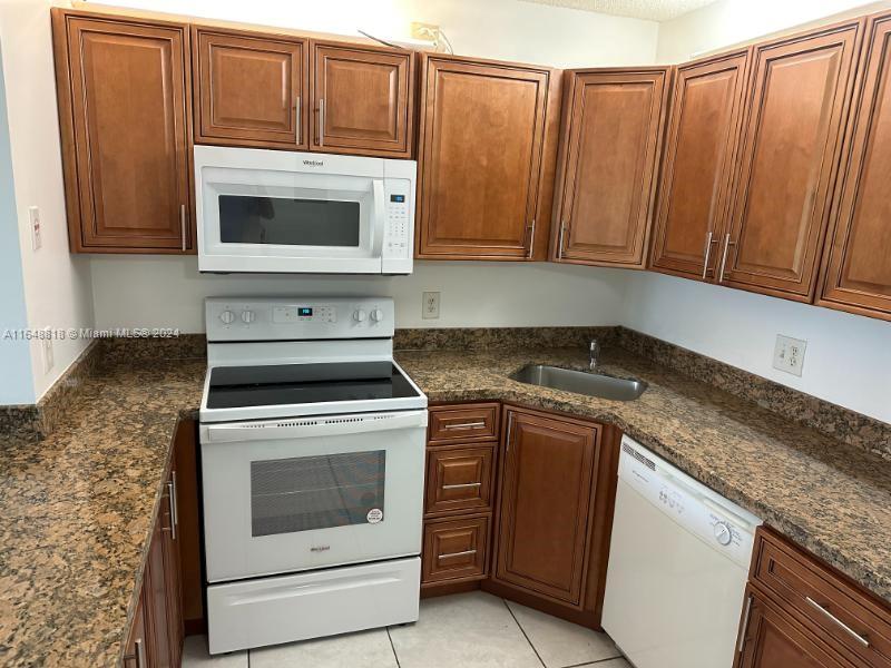 PINE RIDGE AT HAVERHILL C - Residential