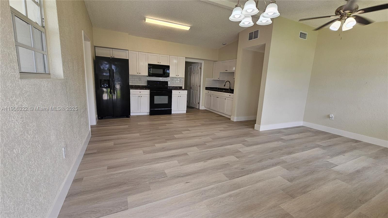 LAKE FOREST SEC ONE - Residential