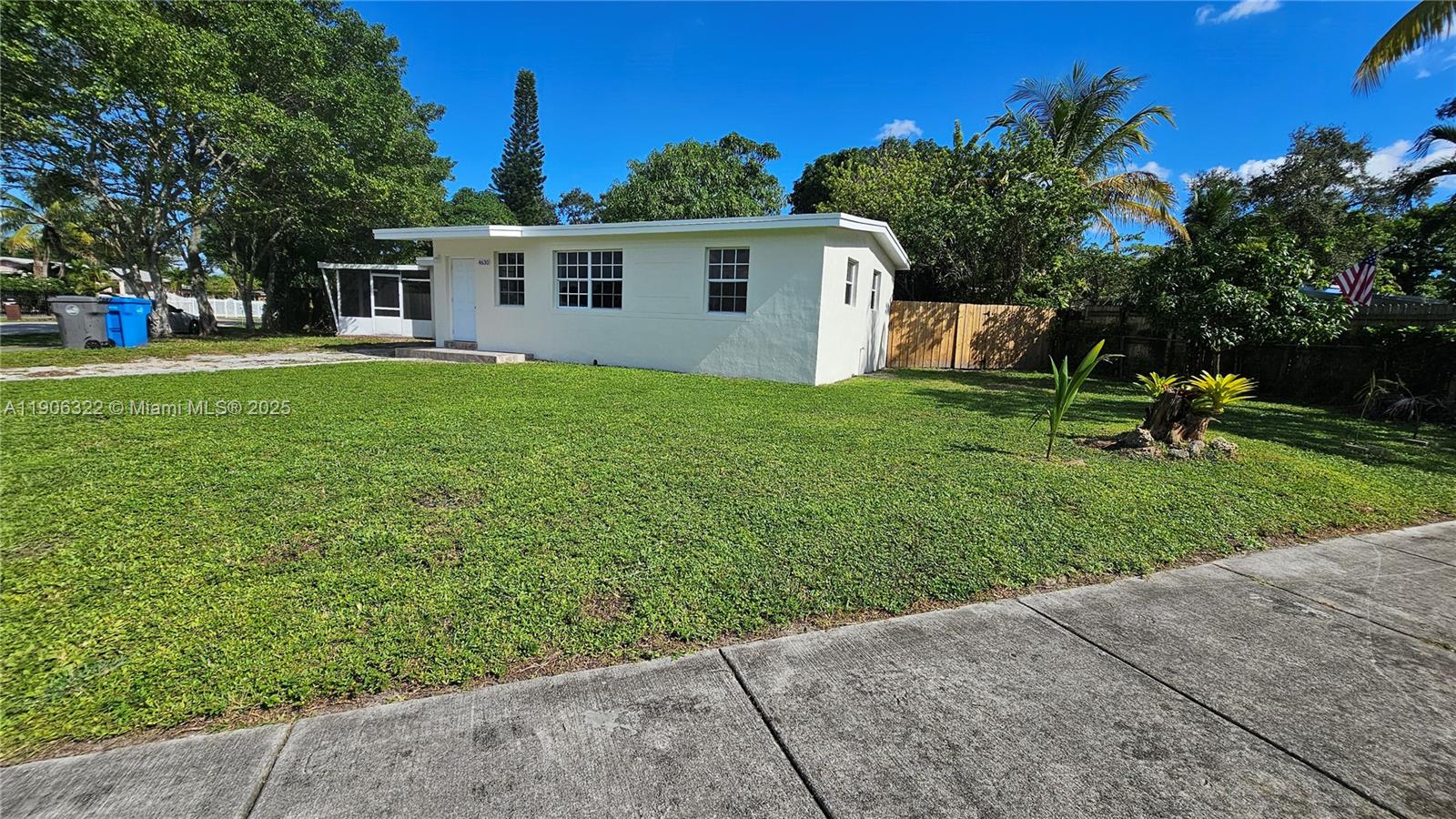 LAKE FOREST SEC ONE - Residential