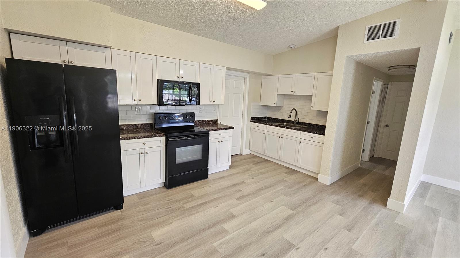 LAKE FOREST SEC ONE - Residential