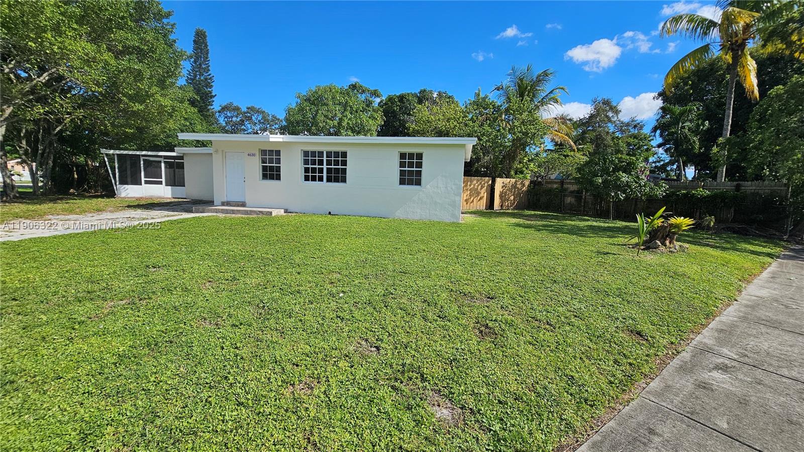 LAKE FOREST SEC ONE - Residential