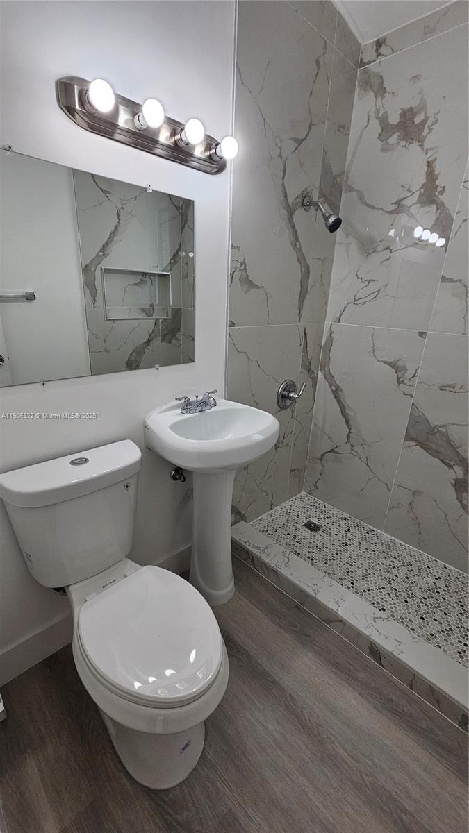 LAKE FOREST SEC ONE - Residential