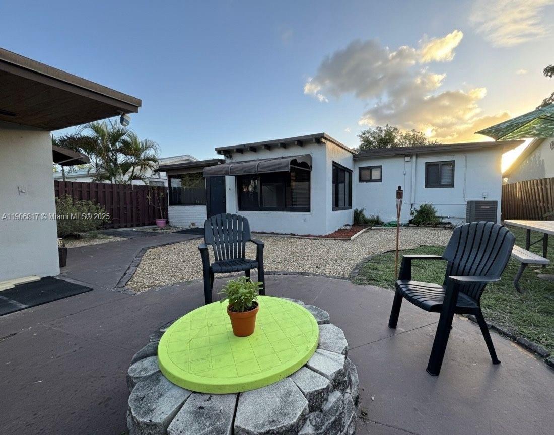 BOULEVARD MANORS - Residential Lease