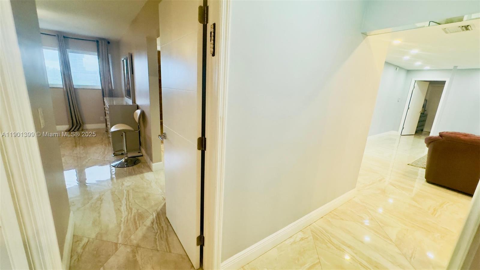 SECOND GULFSTREAM GARDEN - Residential Lease