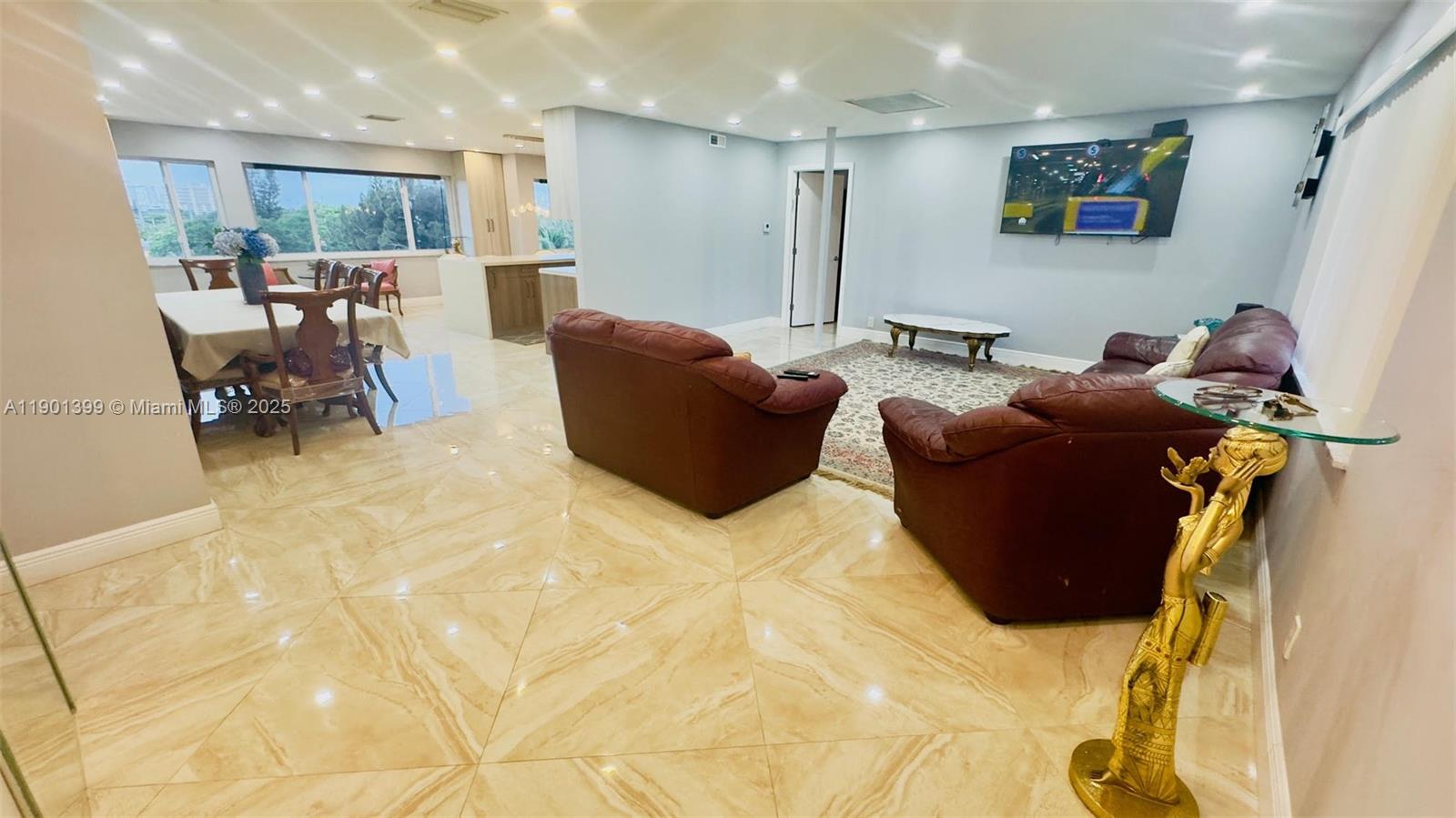 SECOND GULFSTREAM GARDEN - Residential Lease