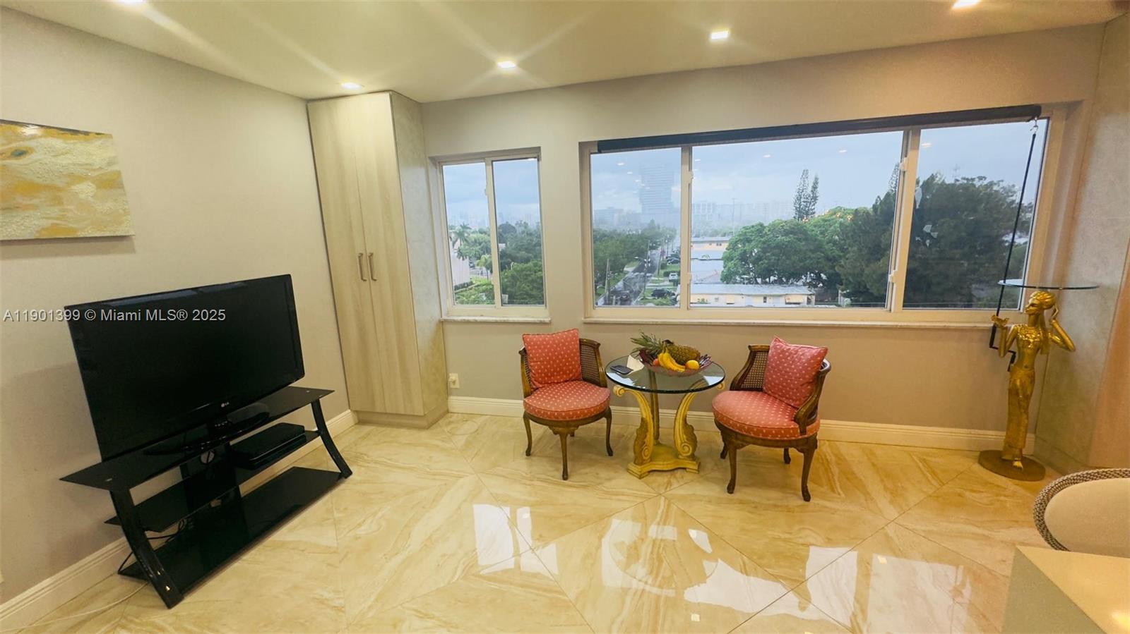 SECOND GULFSTREAM GARDEN - Residential Lease