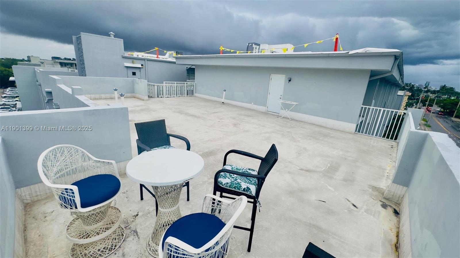 SECOND GULFSTREAM GARDEN - Residential Lease